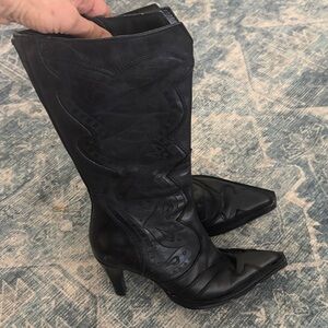 Elegant Black Heeled Boots